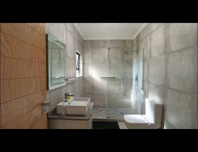 2 BEDROOM APARTMENT FOR SALE IN PALM LAKES ESTATE